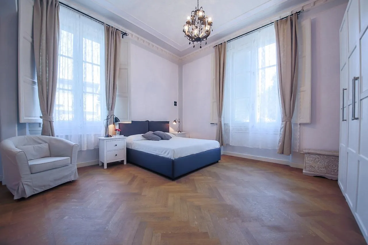 Modern & Stylish Oberdan Apartment Florence 0*,  Italy